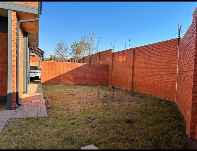2 BEDROOM DUPLEX FOR SALE IN MONTANA